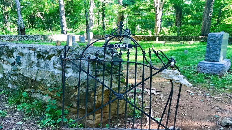 Little Devils Stairs-Cemetery