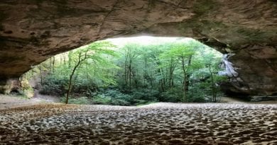 Bucket List Hikes in Virginia | Sand Cave in Ewing, Virginia