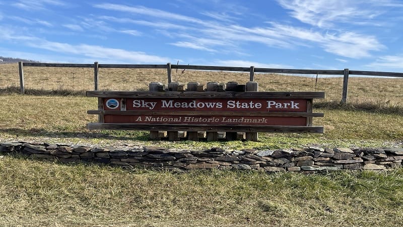 Sky Meadows State Park: This Rewarding Loop Hike Stuns with Far ...