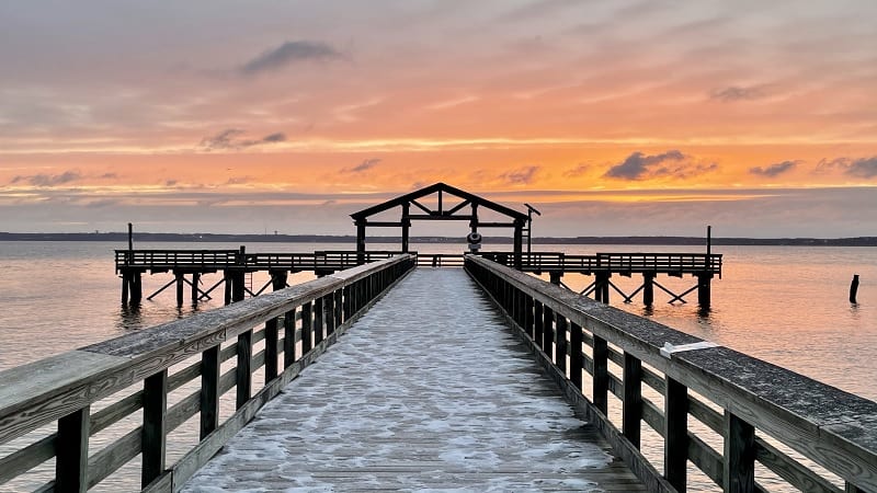 Sunrise at Freestone Point fishing pier at Leesylvania State Park