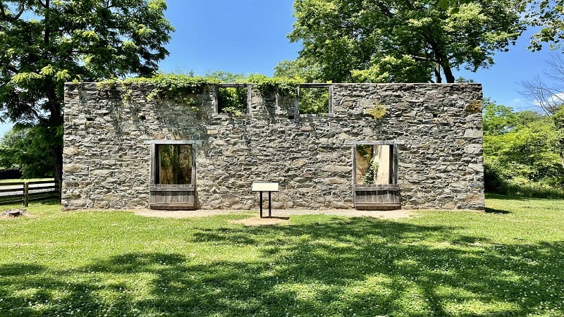 A historic building at Red Rock Wilderness Overlook Regional Park in Leesburg, Virginia