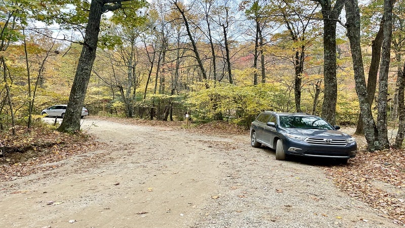 Spy Rock Trailhead Parking