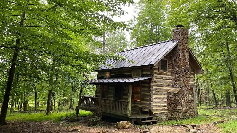 Little Cabin in the Woods Airbnb