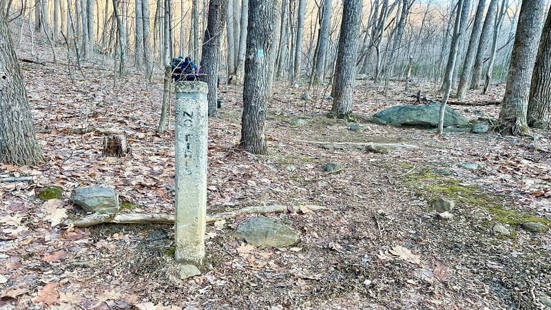 Robertson Mountain Trail Marker