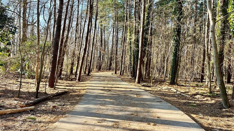 Trail at Oak Grove Lake Park