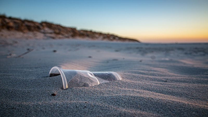 beach trash