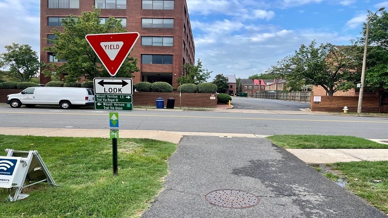 Mount Vernon Trail in Old Town Alexandria