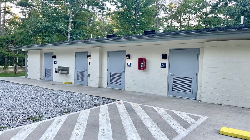 Bath House at Twin Lakes State Park