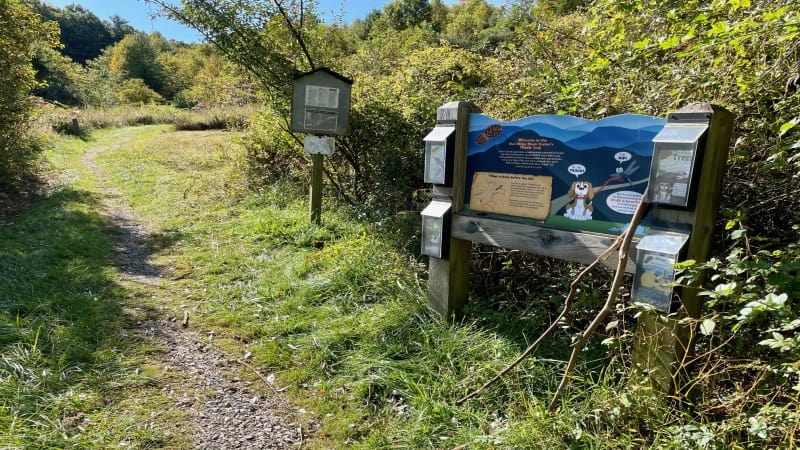 Track Trails Signage