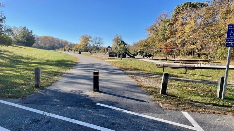 Lake Royal Trailhead at Lakeside Park in Fairfax, Virginia