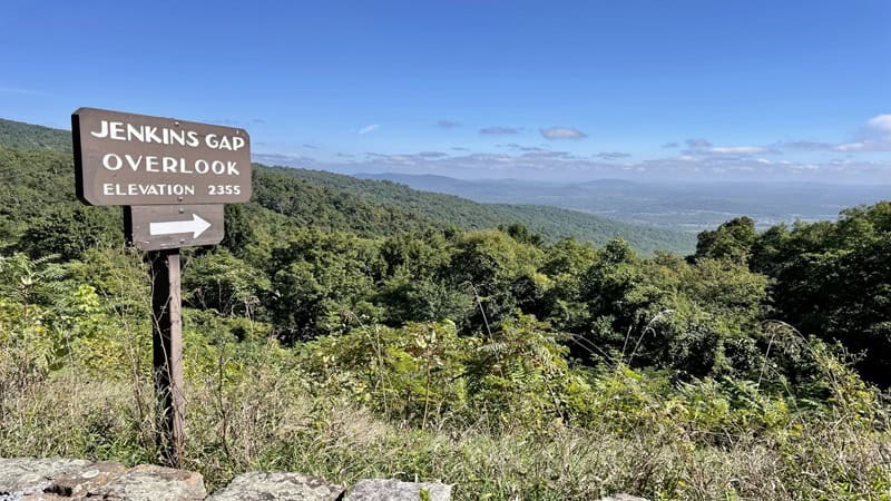 Sign for Jenkins Gap Overlook at Shenandoah National Park